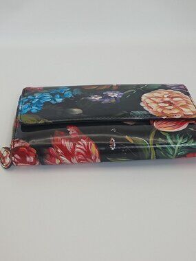 SafeKeeper Floral Organizer Wallet Clutch Black Multi-Color Rose Print